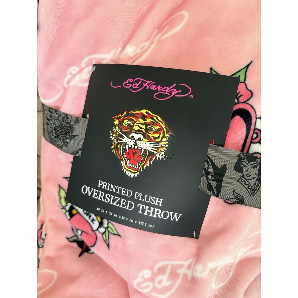 ED HARDY Pink Roses & Skull Oversized Plush Throw Blanket 60X70 New - Picture 3 of 4